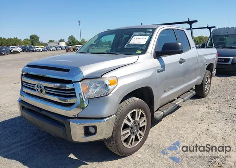 2017 Toyota Tundra Sr5 5.7L V8 из США, поврежденный, VIN 5TFUY5F15HX616691